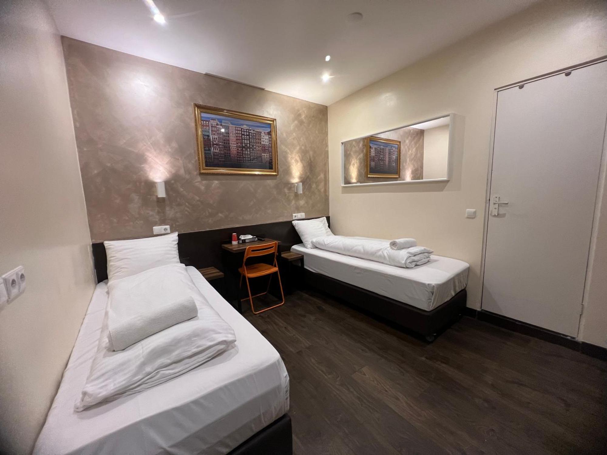 Dam Hotel Amsterdam Bagian luar foto